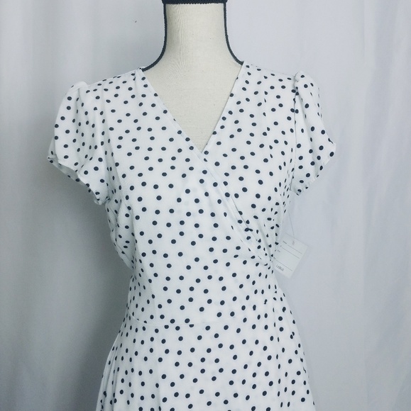 Fun polka dot wrap around dress NWT - Picture 2 of 4
